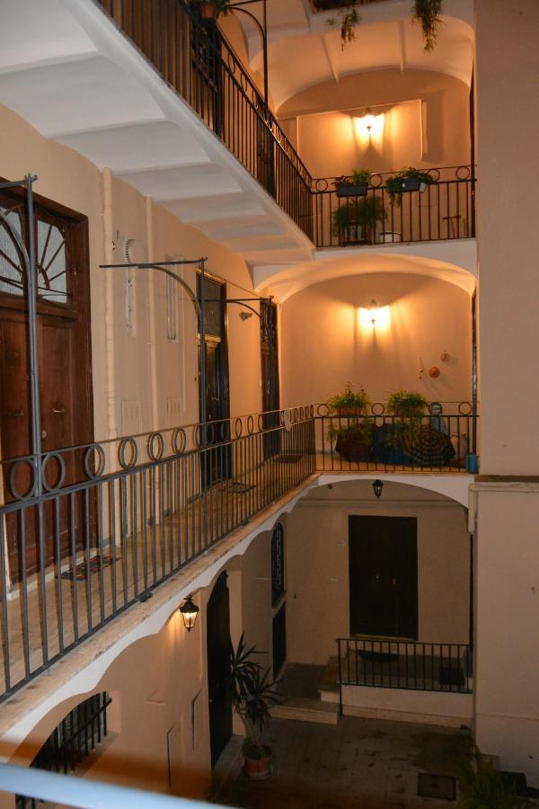 Mirhome Apartment Roma Ngoại thất bức ảnh